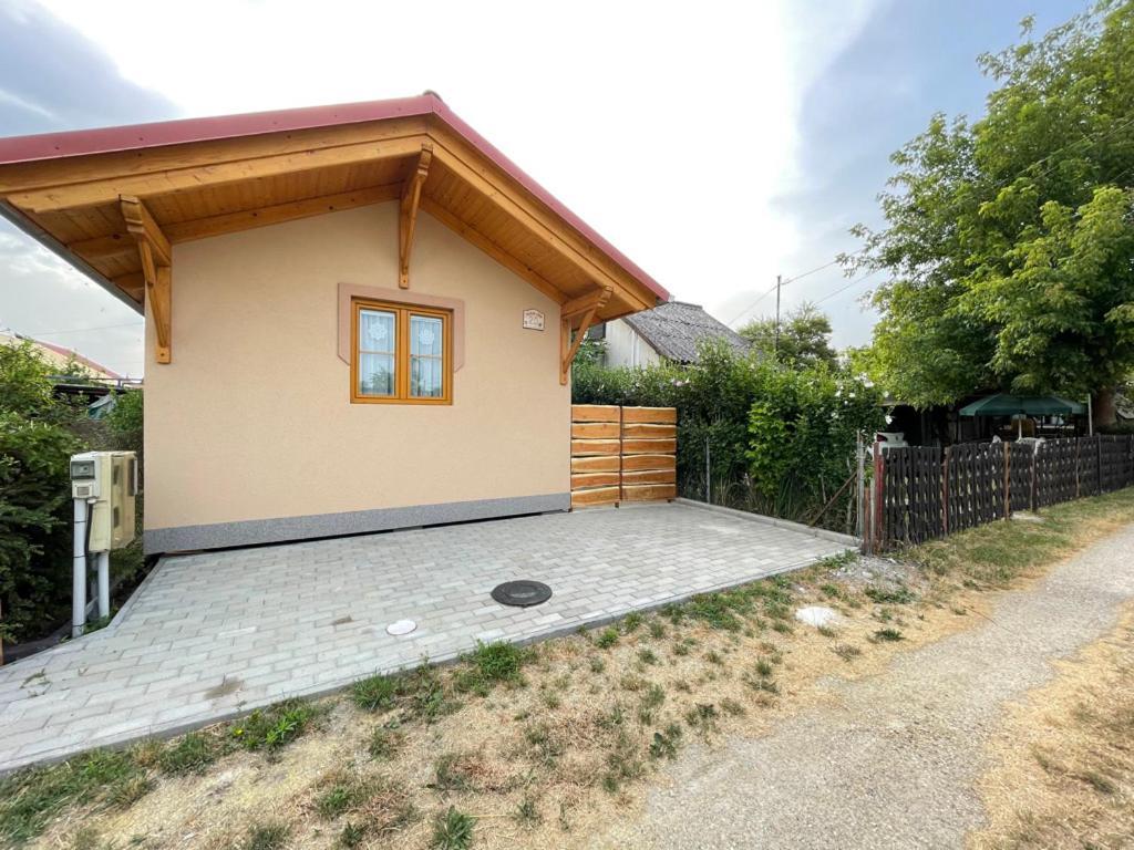 Ibolya Apartman Csisztapuszta Екстериор снимка