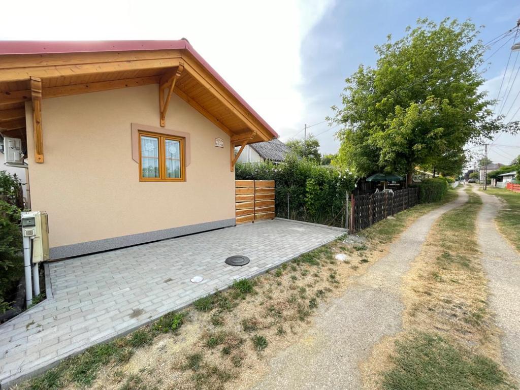 Ibolya Apartman Csisztapuszta Екстериор снимка